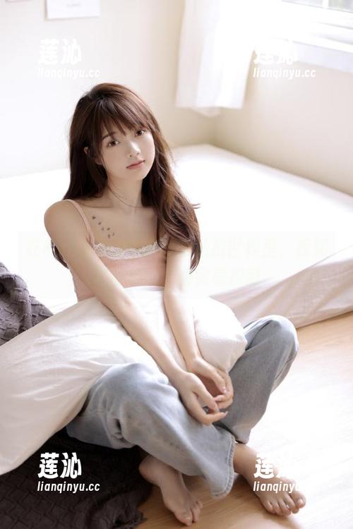 在Kang Inkyung的私拍世界里，我如何被她的作品完美控制